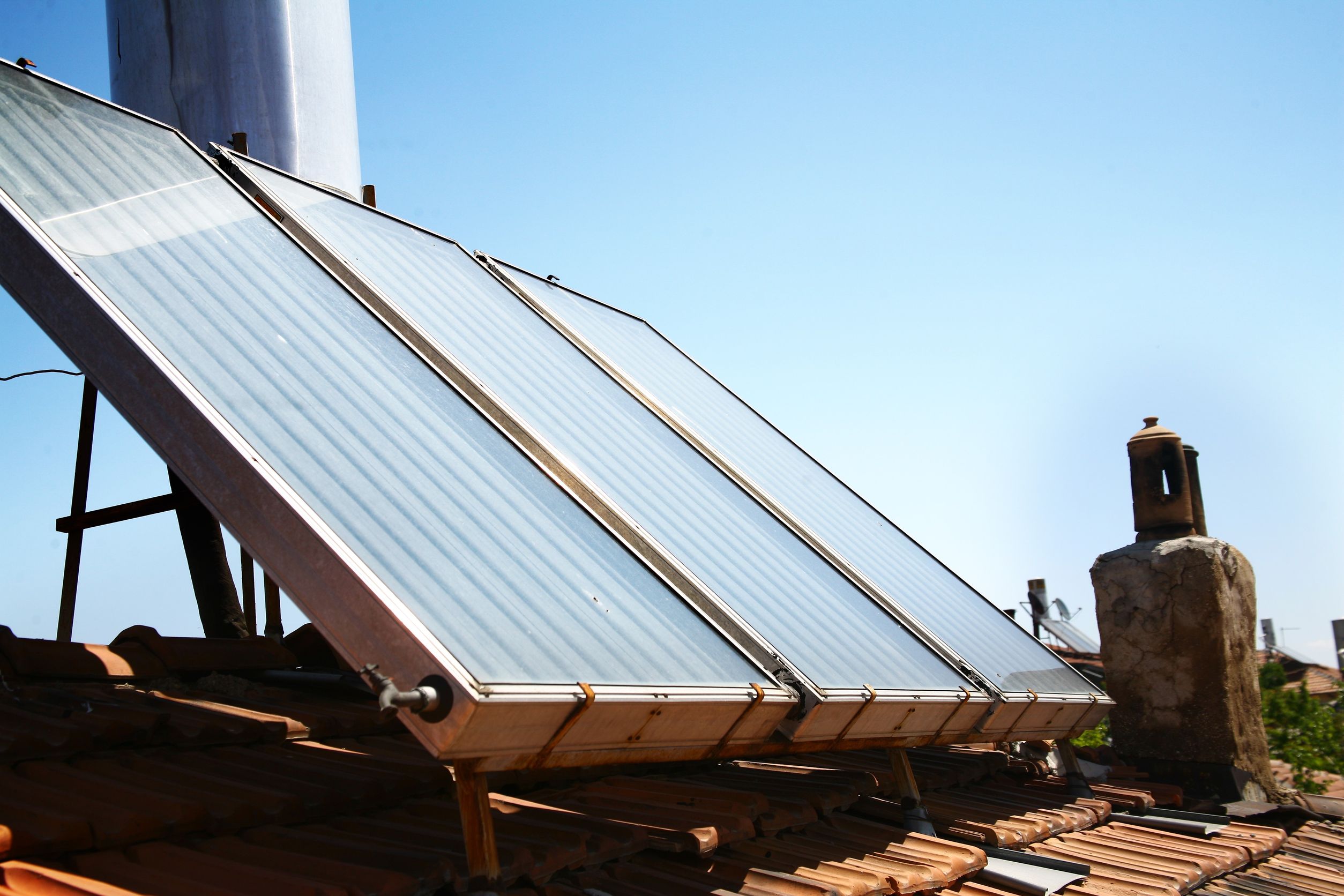 Lowering Your Home’s Reliance on the Power Grid by Installing Solar Panels