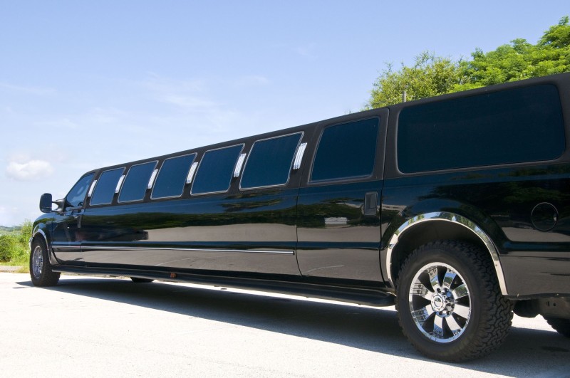 What Kind of Special Occasions Call For Renting a Limousine and a Driver?